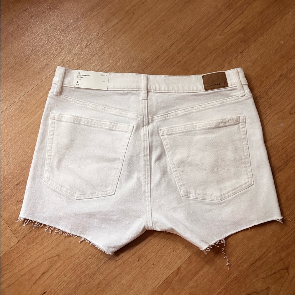 American Eagle Stretch Low-Rise Ex-Boyfriend Denim Shorts Size 4 NWT - Picture 4 of 4